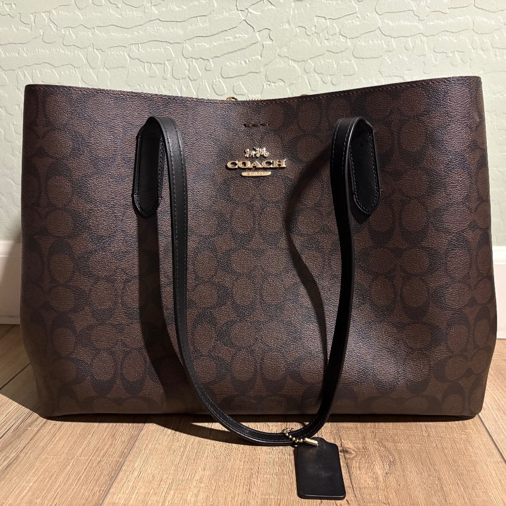 Large Avenue Carryall In Signature Canvas Brown/Black/Gold EUC